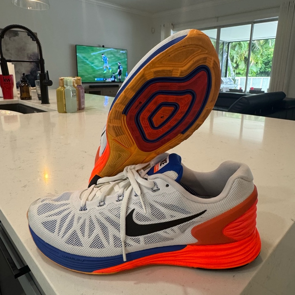 Nike Lunarglide 6 Running shoes - Men’s size 9.5 US - 654433-101 - Pristine!